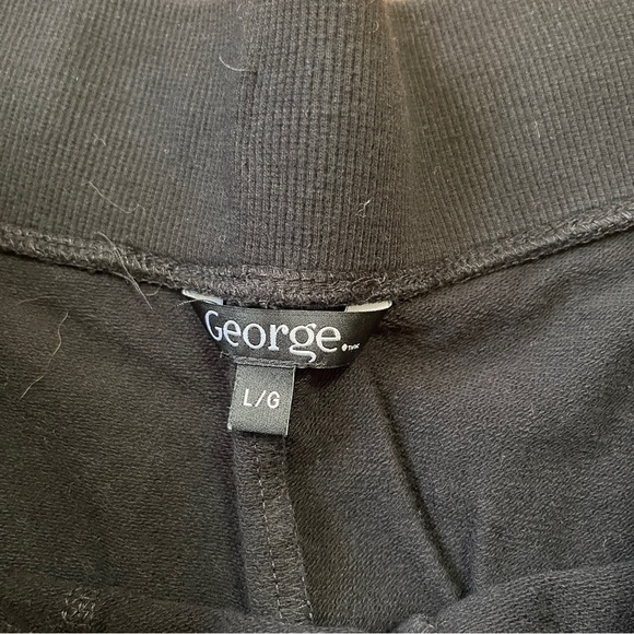 George Sweatpant Shorts - Picture 3 of 7